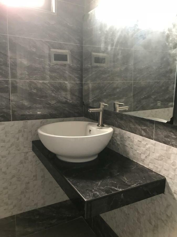 Homestay Stardow~星窗名宿~ Джохор-Бару Экстерьер фото
