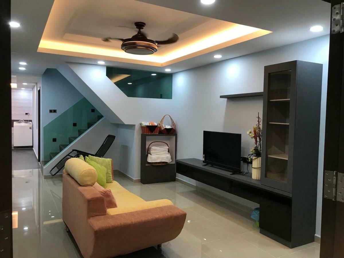 Homestay Stardow~星窗名宿~ Джохор-Бару Экстерьер фото
